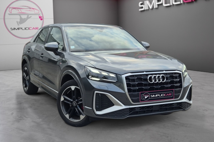 AUDI Q2